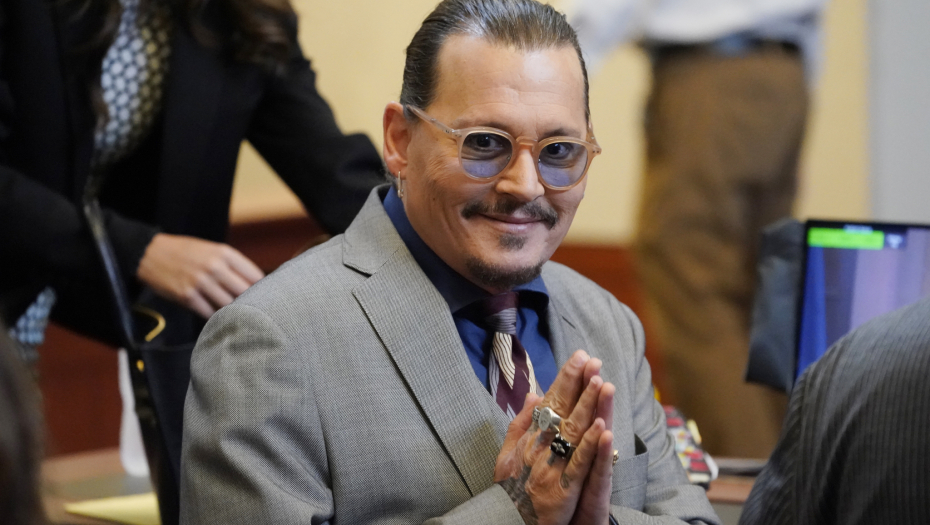 ZA MANJE OD 24 SATA ČETIRI MILIONA PRATILACA Džoni Dep ruši svetske rekorde, podelio emotivni snimak i sve ostavio bez teksta