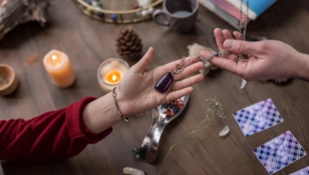 SNAŽNE SU I DELUJU ZAŠTITNIČKI: Ove stvari nikada ne smete da uzimate za amajliju, pazite se i prevara