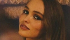 ĆERKA POZNATOG GLUMCA U VEZI SA DEVOJKOM Javnost je šokirana, isplivala njihova fotografija na kojoj se ljube! (FOTO)