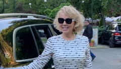 LEPA BRENA NAPRAVILA LUDILO NA SVADBI Latila se mikrofona, mladenci bili najveseliji (VIDEO)
