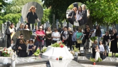 PRIZORI KIDAJU DUŠU Uplakana Milica grli ćerku i jeca nad majčinim grobom, a evo zašto se treća naslednica Merime Njegomir nije pojavila (FOTO)