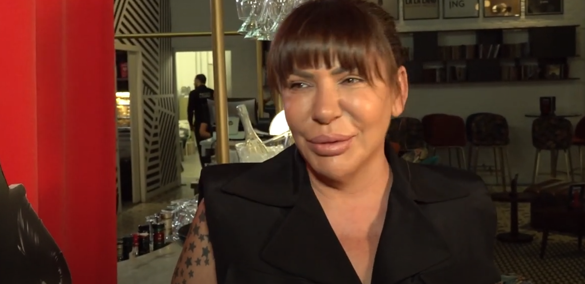 TANKE USNE, CRNA KOSA... Đanijeva supruga neprepoznatljiva, ovako je izgledala pre svih operacija