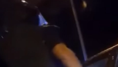 ISPLIVAO ŠOKANTAN SNIMAK SUKOBA TORCIDE I HRVATSKE POLICIJE Policajac brutalno tukao pendrekom navijača Hajduka (VIDEO)