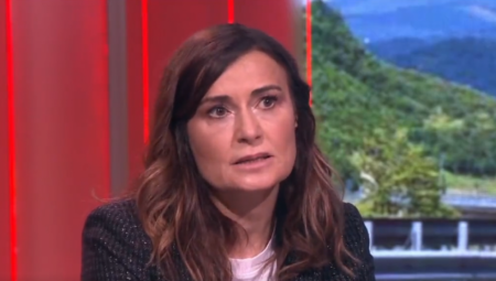 KLJUČNA REČ "UTISKA NEDELJE" JE VUČIĆ Biljana Srbljanović raskrinkala emisiju Olje Bećković, njene reči izazvale buru na Tviteru (FOTO)