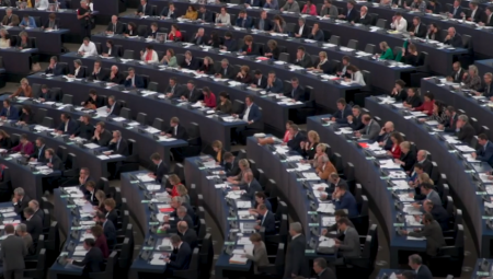 MAĐAR POBESNEO NA EVROPARLAMENTARCE! "Zašto ste to uradili Srbiji? To nije tačno!"