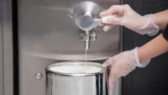 ISPUNJENE OBAVEZE Isplaćene 2,3 milijarde dinara premija mlekarima, evo kome još sutra stižu pare