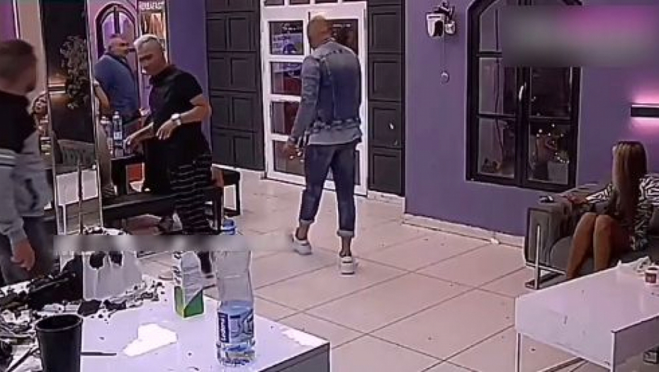 POJAVIO SE NECENZURISANI SNIMAK Miljana Kulić kao furija uleće u Belu kuću i gađa voditelja kamenom u glavu, stravične scene u rijalitiju (VIDEO)