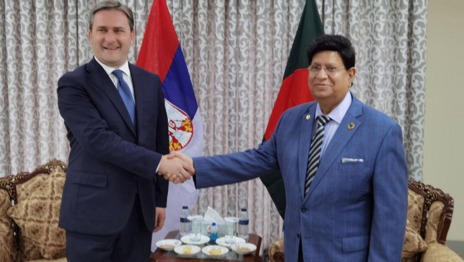 ISTORIJSKA POSETA MINISTRA SELAKOVIĆA BANGLADEŠU Time je obeleženo pola veka prijateljskih odnosa