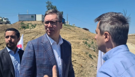 VUČIĆ O LAŽNIM NESTAŠICAMA Imali smo problem sa jednim tajkunom, ali narod ne mora da brine, biće dovoljno šećera