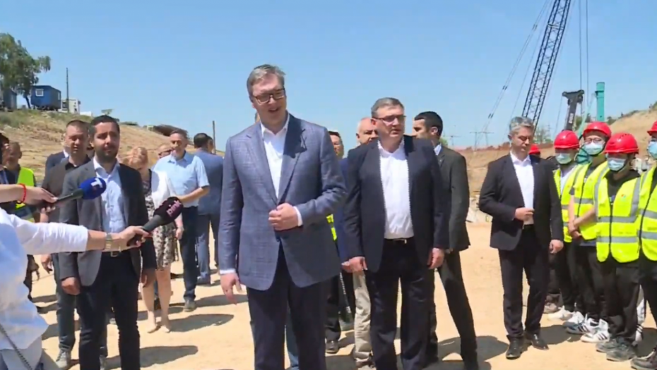 VUČIĆEVA MOĆNA PORUKA IZ BUBANJ POTOKA "Važno je da radimo, gradimo, da Srbija ide napred"