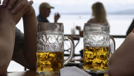 DA LI JE OVO MOGUĆE?! U ovom gradu se konzumira najviše alkohola, od brojki će vam se ZAVRTETI U GLAVI