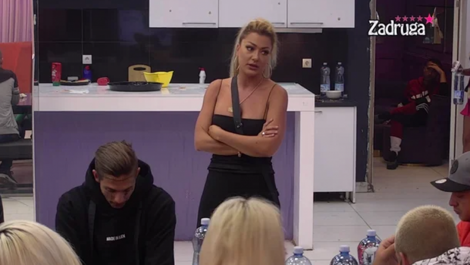 DRSKA SI, AROGANTNA, HODAŠ KAO DA SI OSVOJILA SVET Sandra Rešić sasula Dalili sve u lice, pevačica ne krije netrpeljivost