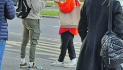 EKSKLUZIVNI ALO! PAPARAZZO Zvezde serije "Igra sudbine" žive kao sav normalan svet: Matea i Stevan ližu sladoled i voze se busom