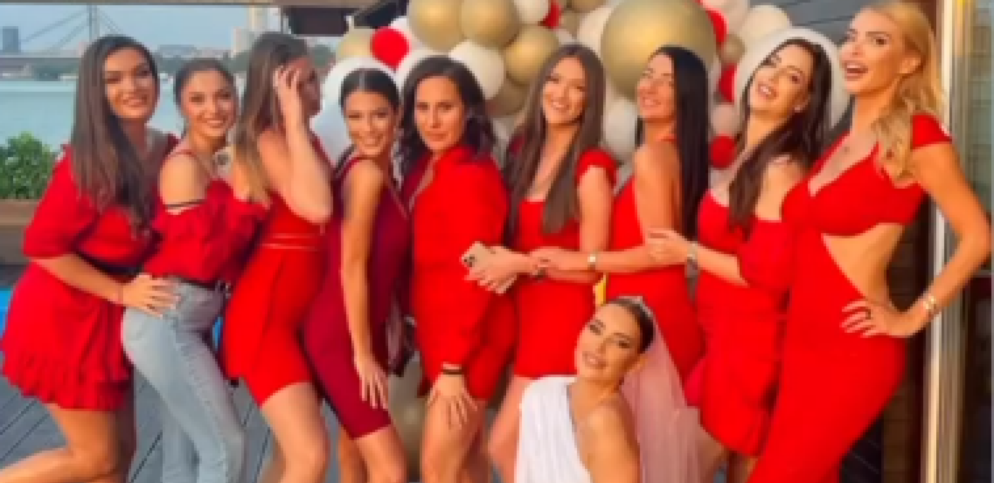 IZNAJMILA SPLAV I NAPRAVILA HAOS Isplivali privatni snimci sa proslave devojačke večeri Kaće Grujić, ona joj peva na uvce, a tu je i Snežana Borjan (VIDEO)
