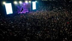 NACISTIČKI POZDRAVI I URLICI NA KONCERTU TOMPSONA Ustaštvo hara Hrvatskom, a vlast se pravi gluva i slepa!