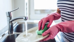 SVAKOG DANA PO 30 MINUTA JE DOVOLJNO ZA VITKU LINIJU Evo kako ovaj svakodnevni kućni posao utiče na smanjenje kilograma