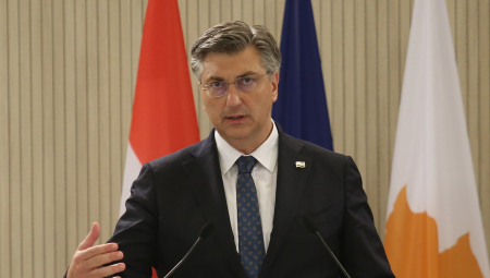 DUHOVI PROŠLOSTI! Plenkovića pitali o NATO paktu, a onda je lupilo! Cela sala zanemela!
