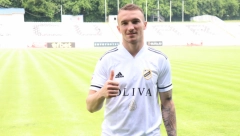 MREŽA SE TRESLA SAMO NA BANOVOM BRDU Čukarički slavio golom bivšeg igrača Partizana, samo jedan pogodak na tri utakmice