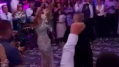 ĐANI PUSTIO GLAS I NAPRAVIO HAOS Kaća đuska bez prestanka, pevač hitovima digao celu salu na noge, ustale i njegove kolege (VIDEO)