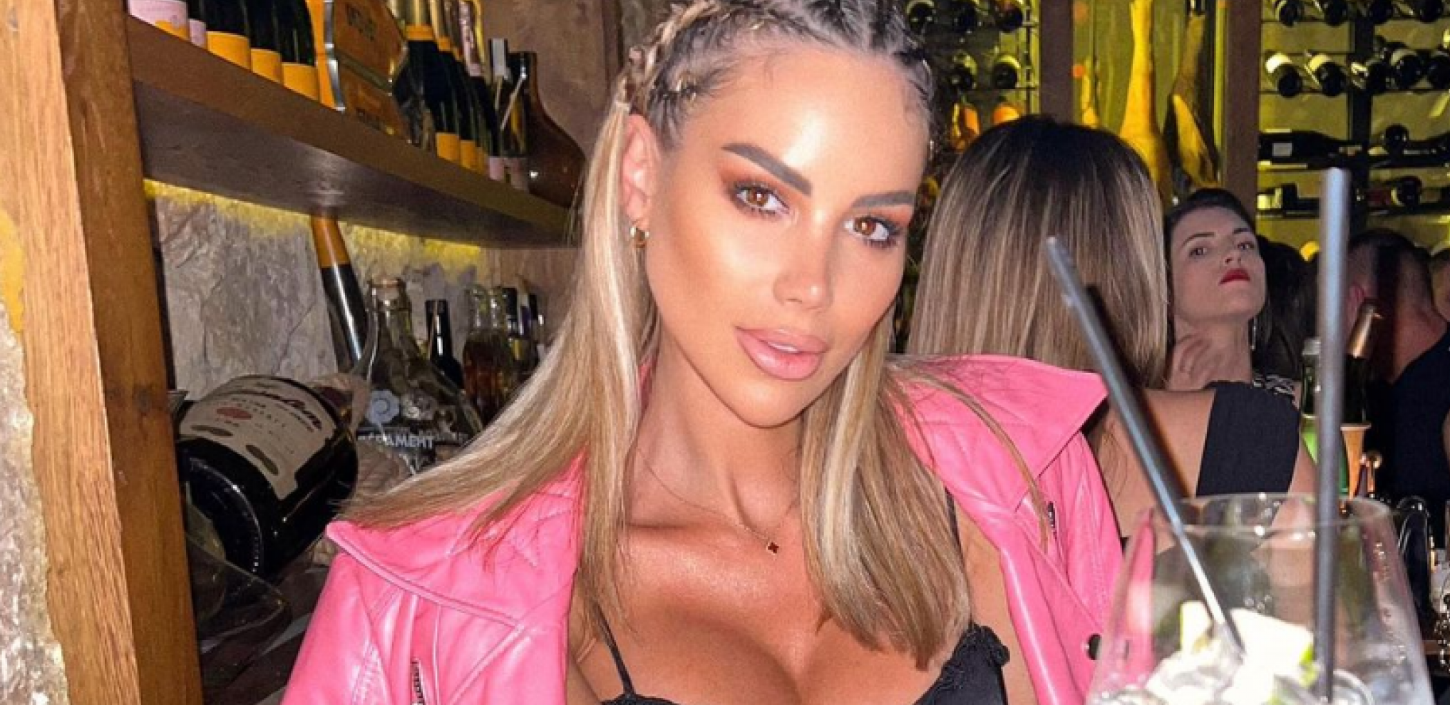 MAMI MUŠKE UZDAHE Iva Grgurić uživa na letovanju, a njene fotografije zapalile su društvene mreže (FOTO)