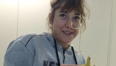 ZBOG ŽELJE DA IMA TELO KAO LJUDI SA INSTAGRAMA, UMALO DA UMRE "Plakala sam i vrištala radije nego da gutam, hranili su me na silu"