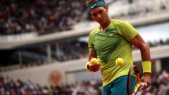 SPORTSKI VIC DANA Šeta narkoman ulicom i ugleda Rafaela Nadala, pa ga pita...