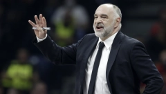 LASO NE STAJE Devin Buker u Bajernu