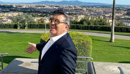 ČISTIO SAM KAFANU I WC Šerif Konjević prisetio se svojih početaka, a danas je jedan od najbogatijih pevača na estradi