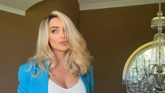 UMETNICA MORA BITI PLAVA! Maja Berović pokazala savšenu liniju nakon samo tri meseca od porođaja, a evo šta su svi prvo primetili (FOTO)