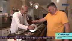 KO JEDNOM PROBA ODMAH SE VRATI "Poslastičarnica" je mesto gde u srcu Beograda možete probati sladoled od ajvara, rakije i vina
