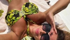 BILA U BRAKU SA DVA SRPSKA PEVAČA Sonja im je rodila ćerke, posvađala ih, razvela se, a ovako izgleda sa 46 godina
