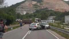 STRAVIČNA NESREĆA U BARAJEVU Sudarila se dva automobila, povređeno dvogodišnje dete!