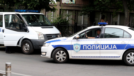 SNIMAK TAČNOG TRENUTKA UDARA KAMIONA U AUTO Muškarac na mestu ostao mrtav u nesreći kod Loznice (UZNEMIRUJUĆI VIDEO)