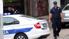 STRAVIČNI DETALJI NASILJA U MIRIJEVU Ženu satima tukao šipkom, golu i krvavu je izvodio na terasu - evo ko je brutalni nasilnik!