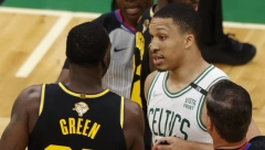 GRIN OPET O BULSIMA Najkontroverzniji igrač današnjice opleo po Čikagu i Džordanu