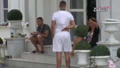 IZGLEDA DA NE ZNA DA NIJE NORMALAN Sandra, Anđelo i Đedović se prisetili školskih dana, vratili se u detinjstvo