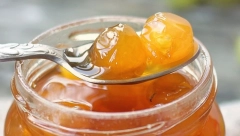 PO STAROJ RECEPTURI NAŠIH BAKA: Spremite najukusnije slatko od belih trešanja