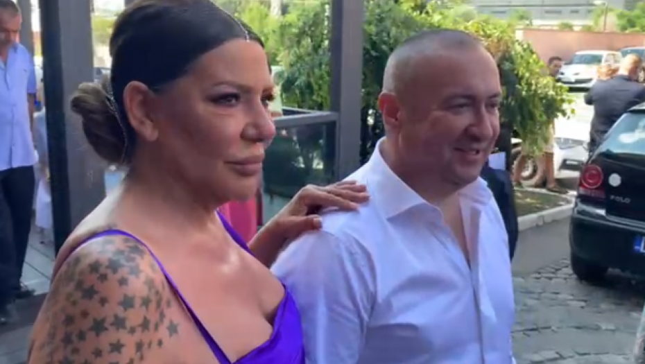 SLAĐA SPREMA SLAVLJE POVODOM ROĐENJA UNUKE Đanijeva supruga pokazala kako teku pripreme, čestitke stižu sa svih strana!