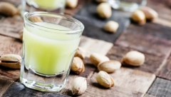 NAPRAVITE MOĆNI NAPITAK KOJI ČISTI KRVNE SUDOVE Pomešajte dve namirnice sa belim lukom i regenerišite celokupan organizam