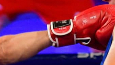 KAKVA ULIČNA TUČA Irski bokser složio 15 Turaka u sekundi, nijednom ga nisu zakačili - Udarci sevali ko munje (VIDEO)