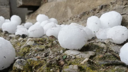 JAK I KRUPAN GRAD SE SRUČIO NA OVO MESTO U SRBIJI: Prizor kakav ne pamte ni najstariji meštani (FOTO)