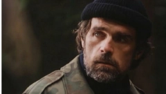 PAMTIMO GA PO KULTNOJ ULOZI U FILMU "KUDUZ": Slobodan Ćustić danas izgleda potpuno drugačije, retko ko ga prepoznaje