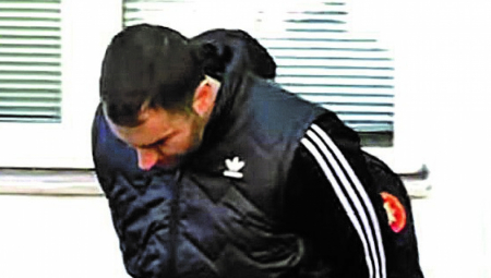 IZBEGAO VELJINU KLANICU, PA DOBIO OSAM METAKA Vođa škaljaraca koji je likvidiran u kafiću u Budvi već bio na meti suparničke bande