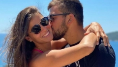 SESTRA MILICE DABOVIĆ UŽIVA U BRAKU SA VATERPOLISTOM Srećan par objavio fotografiju Ane Dabović u podmakloj trudnoći