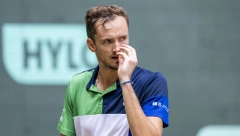 PRVI NA SVETU SE NAMUČIO, ALI PROŠAO DALJE Medvedev preko sunarodnika do četvrtfinala Majorke