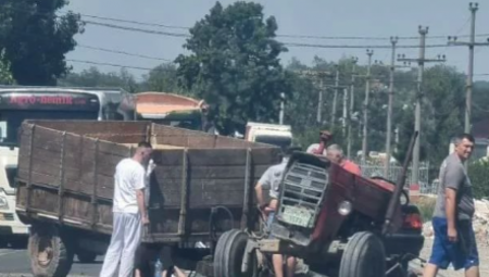 STRAVIČNA NESREĆA NA IBARSKOJ MAGISTRALI Direktan sudar traktora i automobila, saobraćaj u prekidu! (FOTO)
