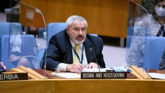 PRLJAVA STRATEGIJA Predstavnik BiH Sven Alkalaj u Njujorku spremio sramnu rezoluciju: Srbima bi da stave žig genocidnog naroda!