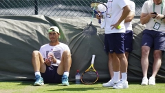 KO JE OVDE LUD? Rafa juče na štakama, danas kida, a sutra osvaja sve? Nadalov tim igra opasnu igri