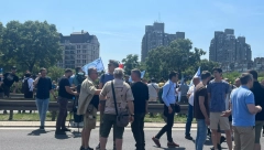 ŠTA HOĆE OVI LJUDI?! Radnici Fijata odbili sastanak sa predsednikom Vučićem, nastavljaju da maltretiraju sve građane Srbije i šibicare za pare uz deo opozicije