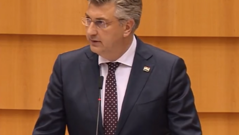 USTAŠKA PROPAGANDA I LAŽI U SRCU EVROPE Plenković izjednačio Ukrajince i Hrvate, a zaboravio da je njegov Tuđman pokušao da istrebi Srbe! (VIDEO)
